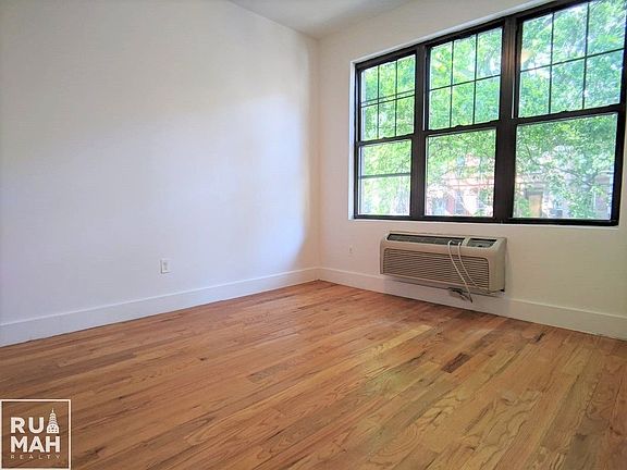 3rd image of 670 Prospect Pl #2F
