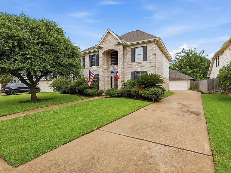 2538 Acadiana Ln — Photo 2