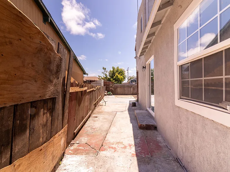 Whitman St — Photo 16