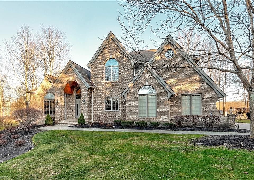 1st image of 6455 Laura Ln