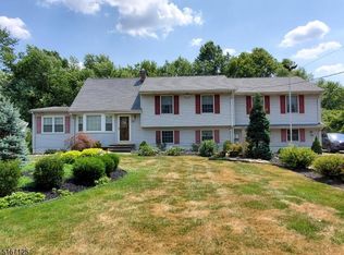 160 Dukes Pkwy E, Hillsborough, NJ 08844