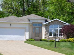7232 Mears Gate Dr NW, North Canton, OH 44720