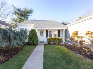 34 Freemont Ln, Coram, NY 11727