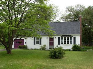 288 N Maple St, Northampton, MA 01062