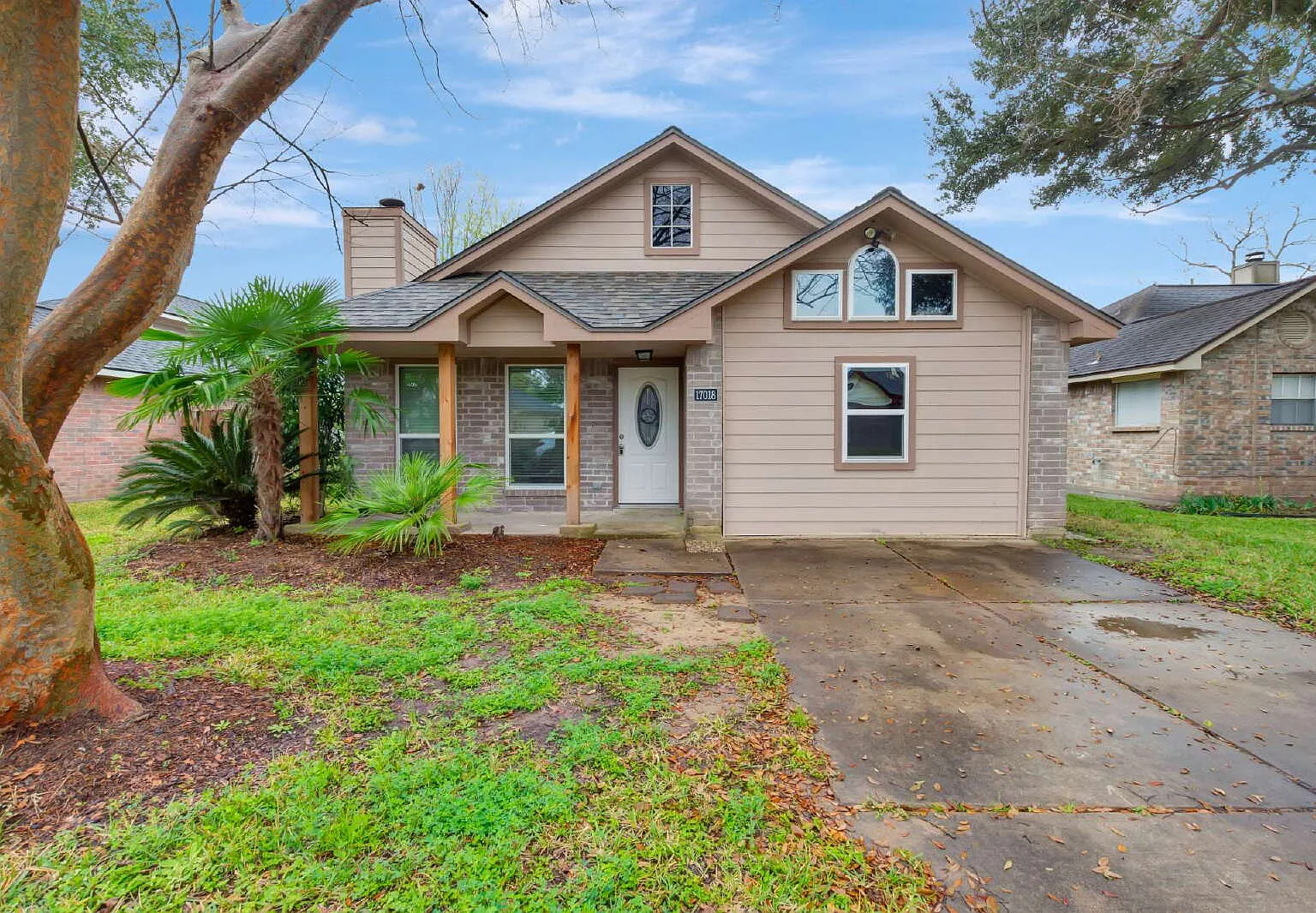 4 bed, 2.0 bath, 1453 sqft, $1,995 — Photo 1