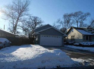 1212 Briar Ln, Round Lake Beach, IL 60073