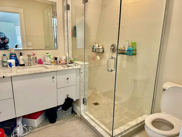 470 Green St #2 — Photo 17