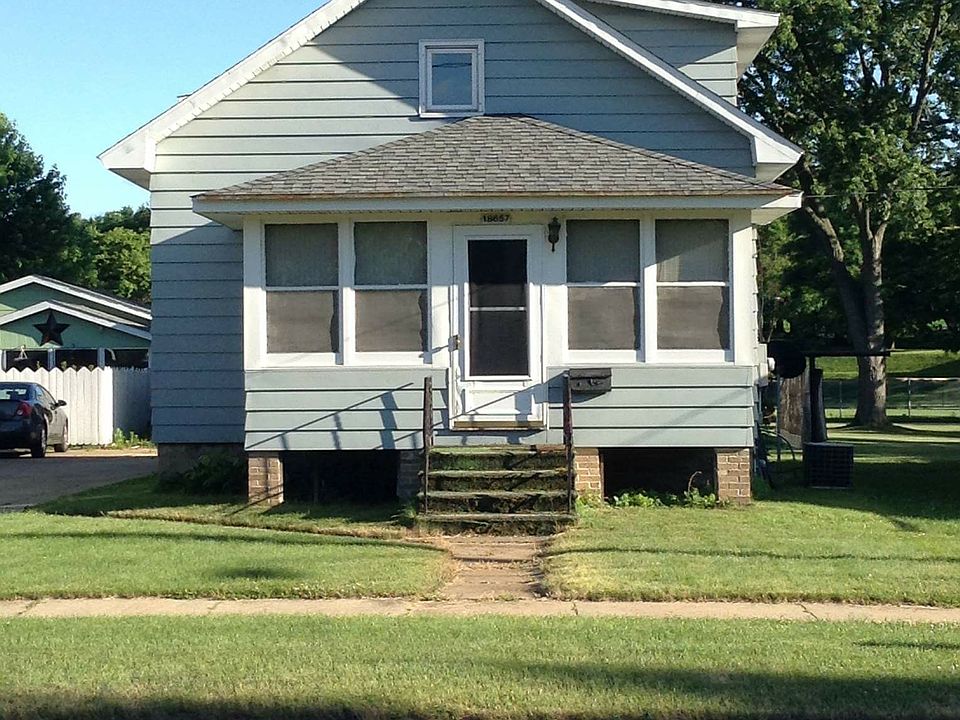 2nd image of 18657 Hobson St