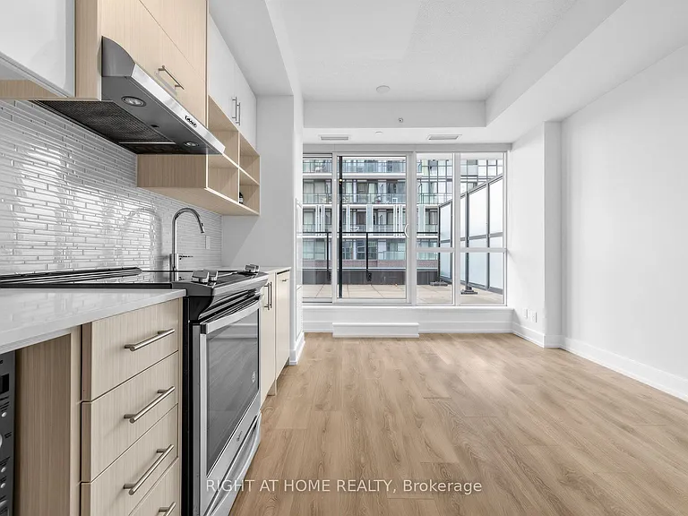 128 Fairview Mall Dr #509 — Photo 2