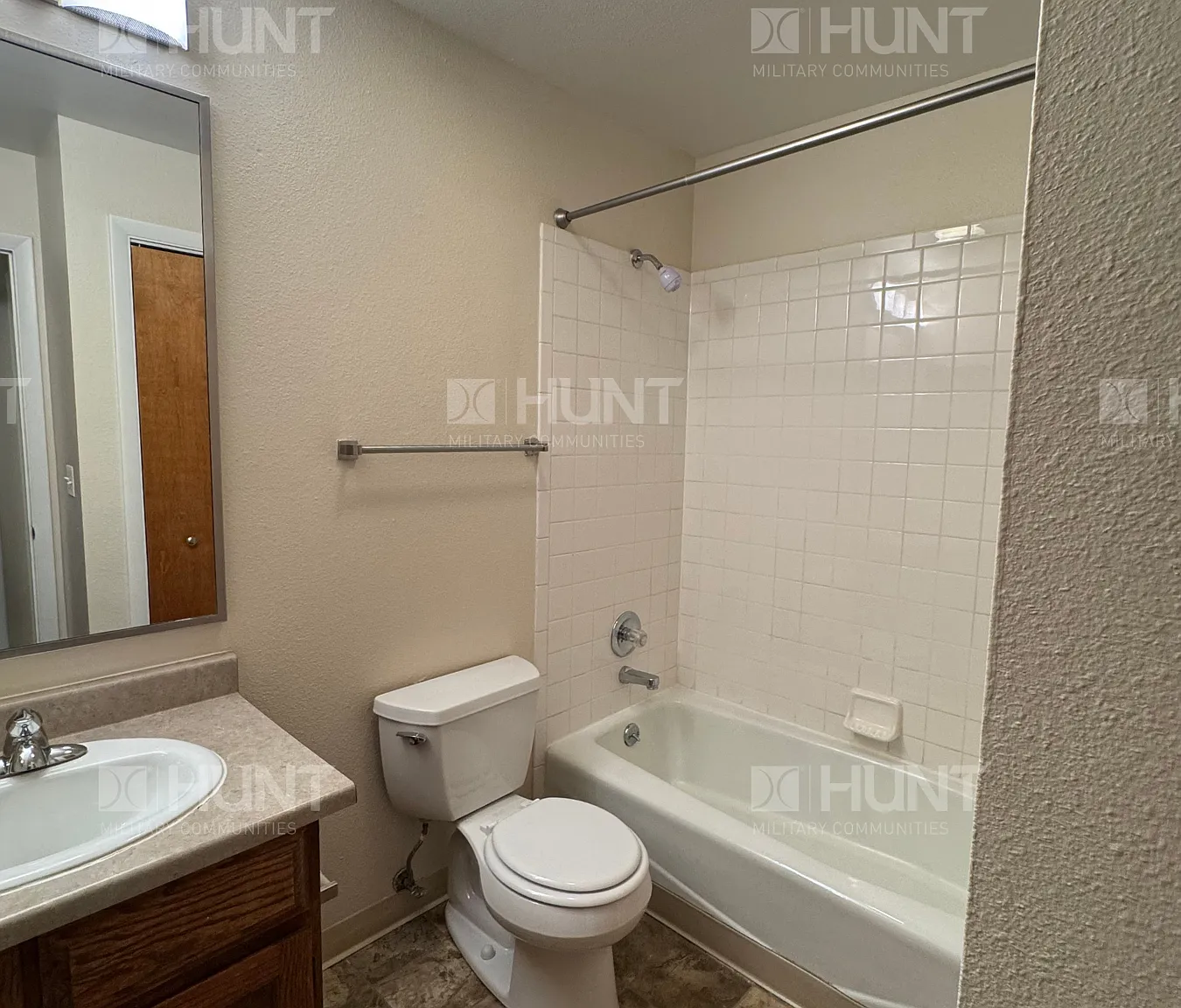 3 bed, 1054 sqft, $2,000 — Photo 4