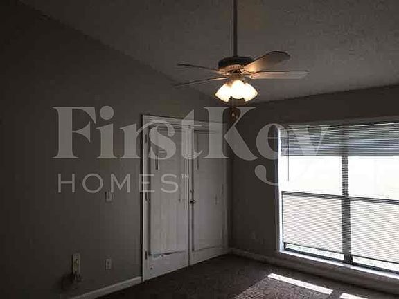 5th image of 1521 Dess Dr