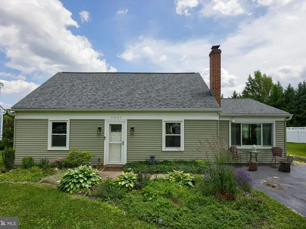2647 Hemlock Dr, Columbia, PA 17512