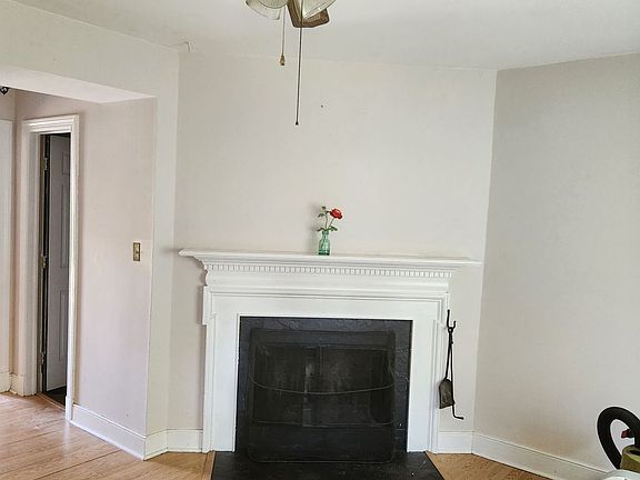 2nd image of 405 London Company Way