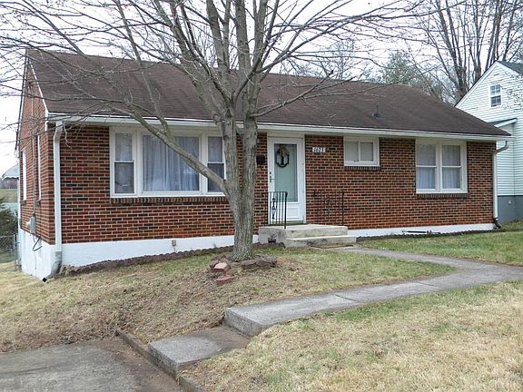 2nd image of 1623 McKinney Ave