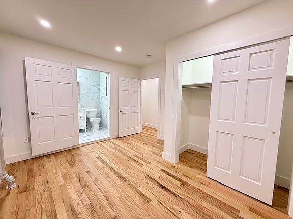 4th image of 29 Cornelia St #Y