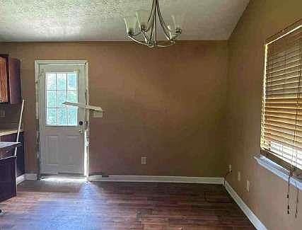4th image of 2112 Auburn St