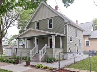 427 9th St NW, Cedar Rapids, IA 52405