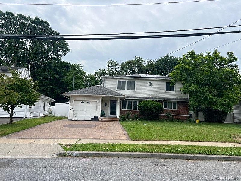 1st image of 1345 Barry Drive S