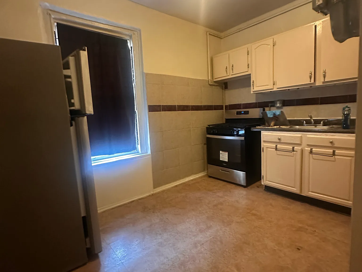 4 bed, $3,700 — Photo 2