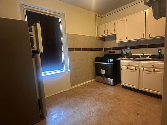 2nd image of 611 E 179th St APT 4