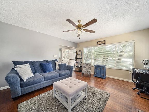 3rd image of 11719 Orange Dr
