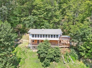1510 Red Maple Dr, Waynesville, NC 28785