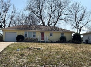 511 W 19th St, Higginsville, MO 64037