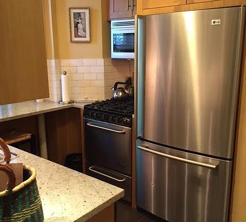 3rd image of 203 W 81st St APT 6F