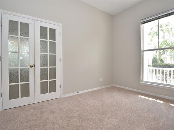 3rd image of 614 Wisteria Ln