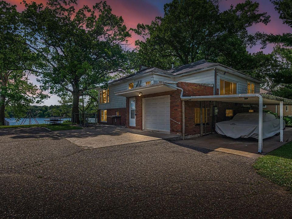 1st image of 450 Horseshoe Dr W