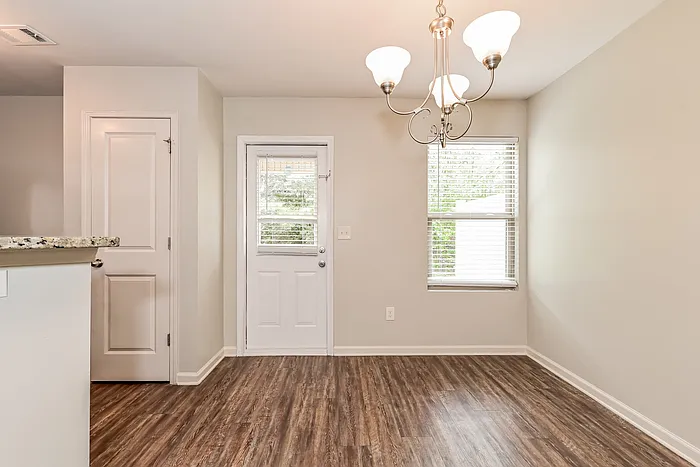 2715 Marlin Dr — Photo 6