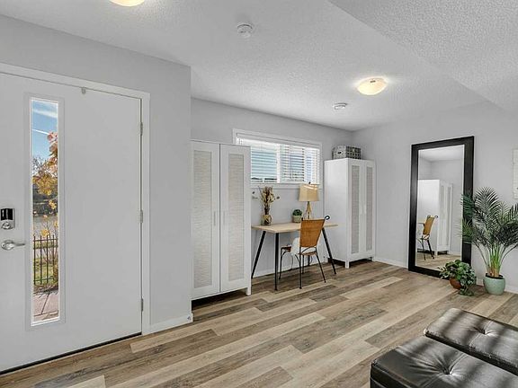 3rd image of 122 Harvest Grove Walk NE