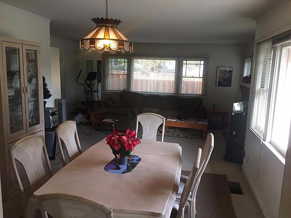 3rd image of 165 Vista Ave