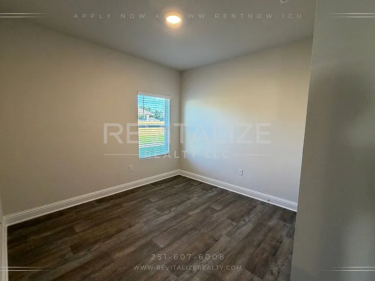 14901 Dayton Cir — Photo 10