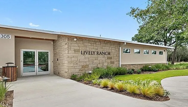 Deer Lake Ln — Photo 9
