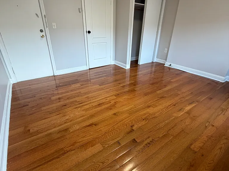 6308 Broadway #5C — Photo 3