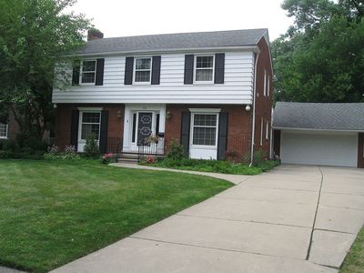 805 Pemberton Rd, Grosse Pointe Park, MI, 48230