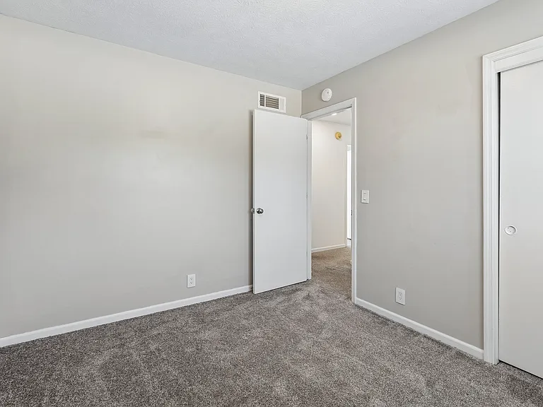 6005 N 126th Ave — Photo 17
