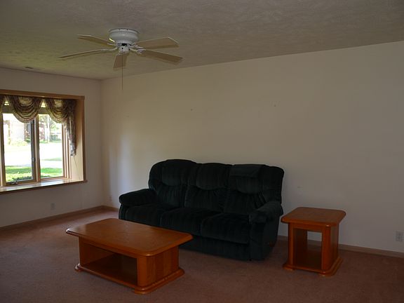 4th image of 2431 S 60th St #3