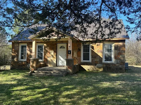 309 NW 4th St, Wilburton, OK 74578