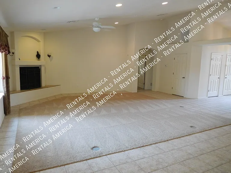 5747 N 105th Ln — Photo 31