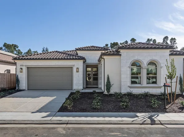 2946 Trenton Ave, Clovis, CA 93619