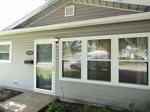 2nd image of 2905 Willow Ave