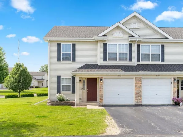 1673 W Chrysler Dr, Belvidere, IL 61008