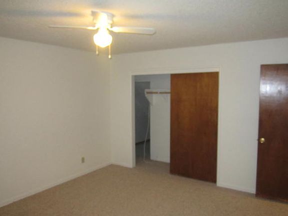 5th image of 11180 Poplar St APT 1