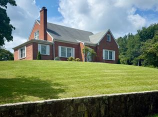 813 Fielding Pl, Staunton, VA 24401