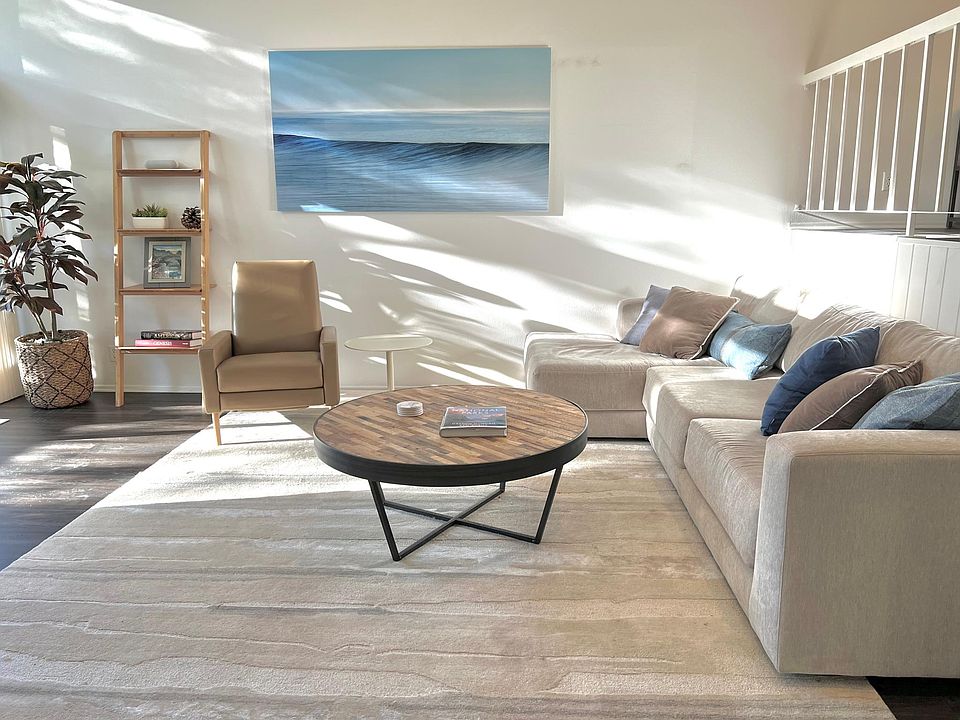 1st image of 17156 Palisades Cir