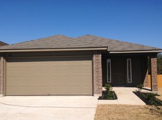 107l Falcon Drive, Luling, TX 78648