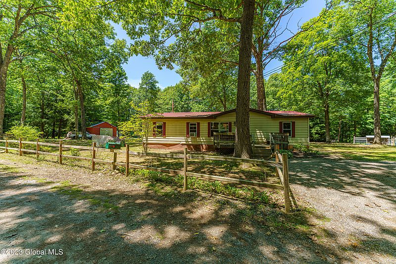 2nd image of 25 Lady Slipper Lane