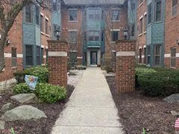 33125 Orchard St, Farmington, MI 48336